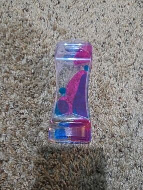 Clear Liquid Motion Timer with Pink, Purple, and Blue Droplets